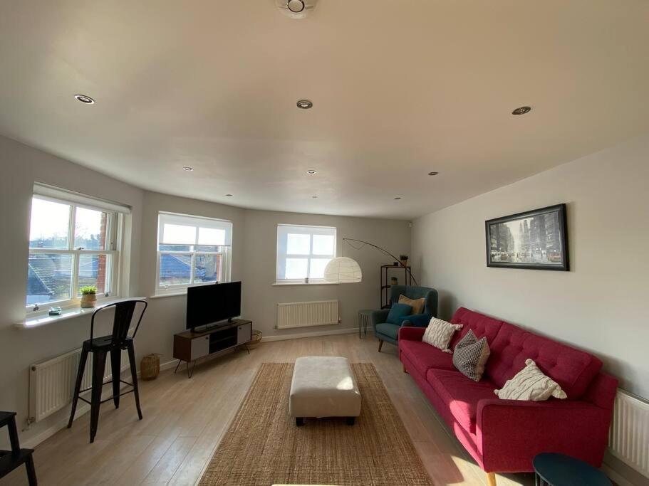 The Penthouse, Winchester Bagian luar foto