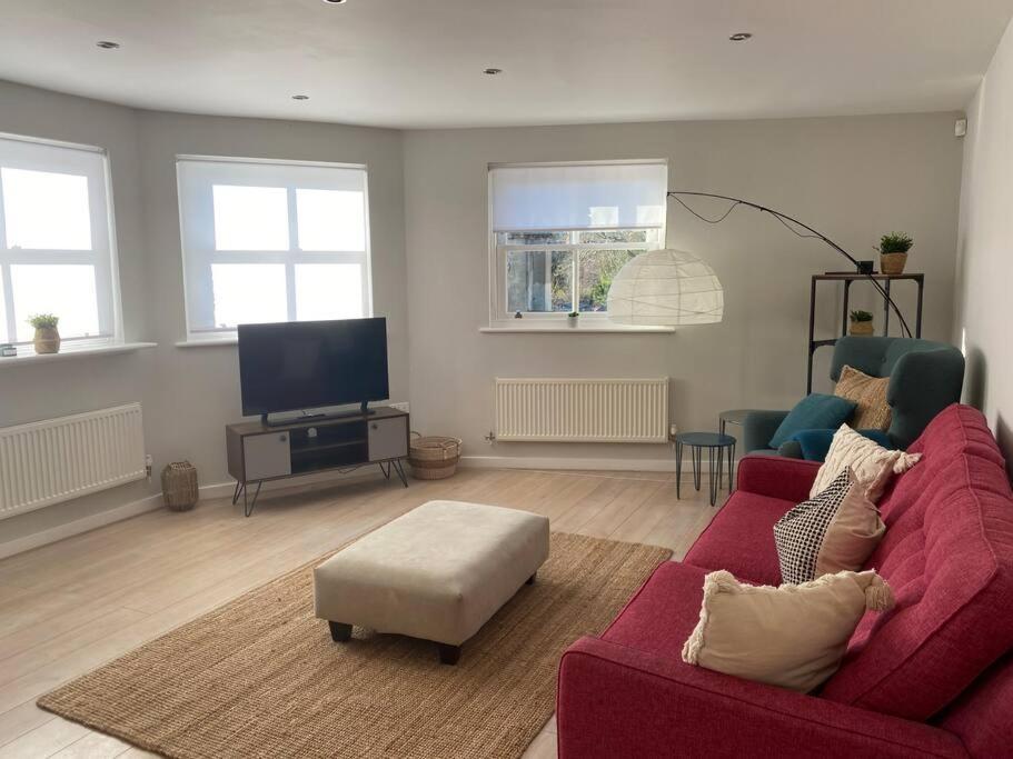 The Penthouse, Winchester Bagian luar foto